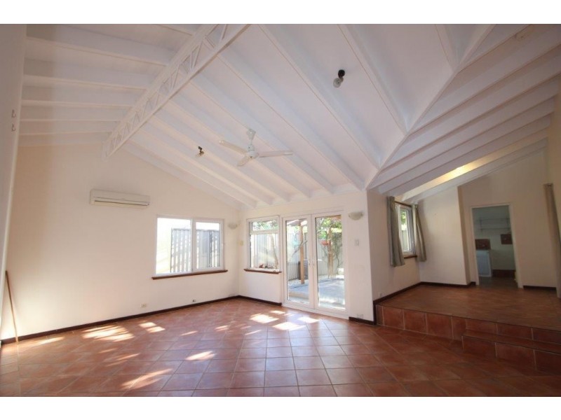 10 Parsons Avenue, Manning WA 6152