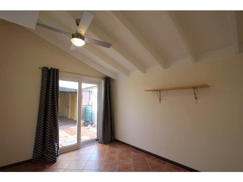 10 Parsons Avenue, Manning WA 6152