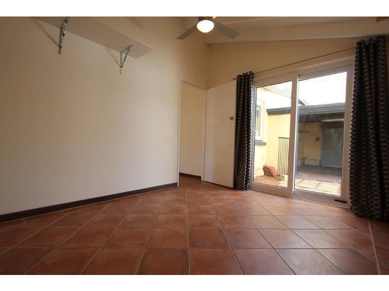 10 Parsons Avenue, Manning WA 6152