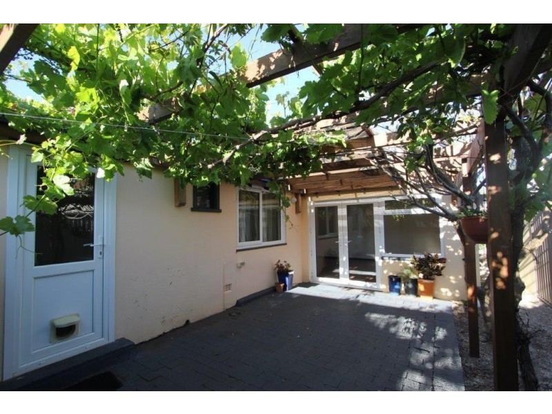 10 Parsons Avenue, Manning WA 6152