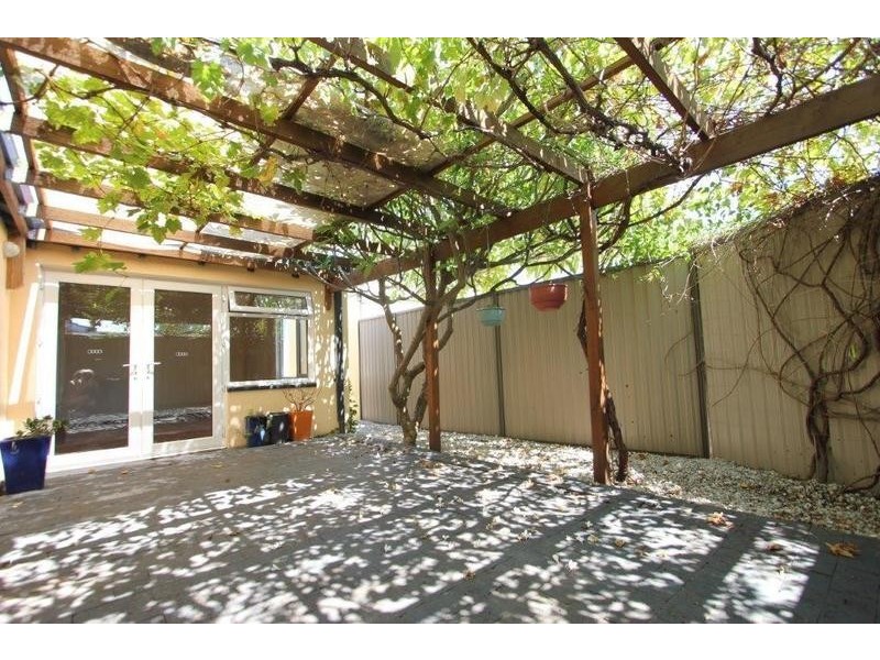 10 Parsons Avenue, Manning WA 6152