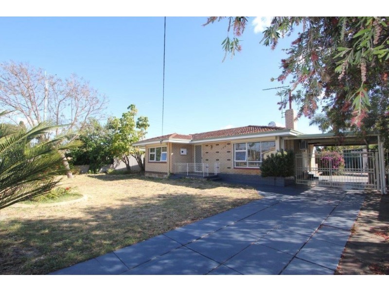 190 Fisher Street, Cloverdale WA 6105