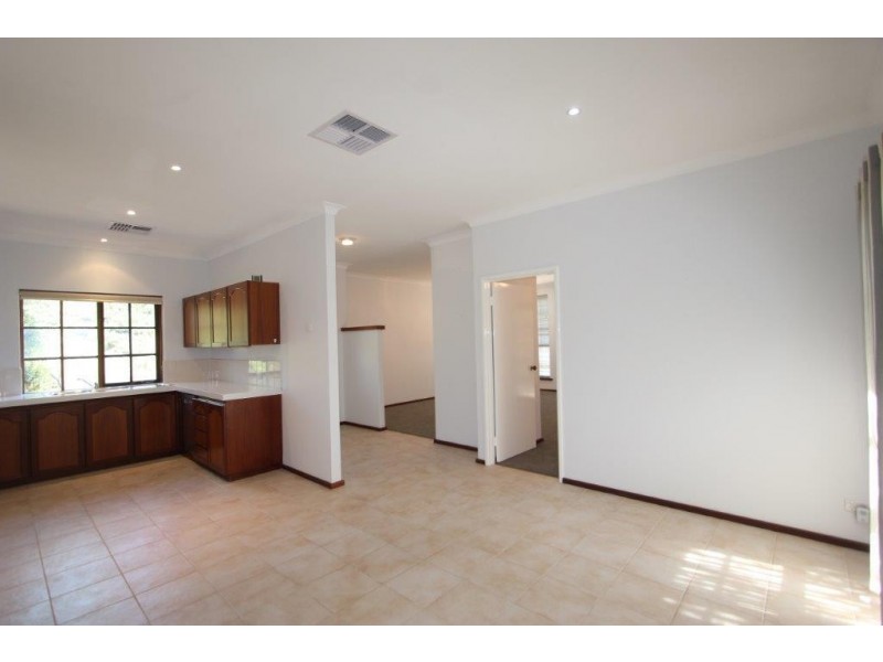 1/53 Comer Street, Como WA 6152
