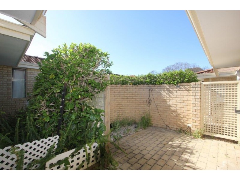 2/68 Coode Street, Como WA 6152