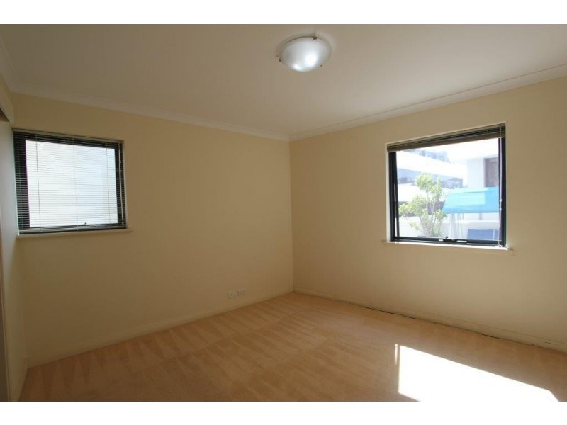 2/34 Kings park Road, West Perth WA 6005