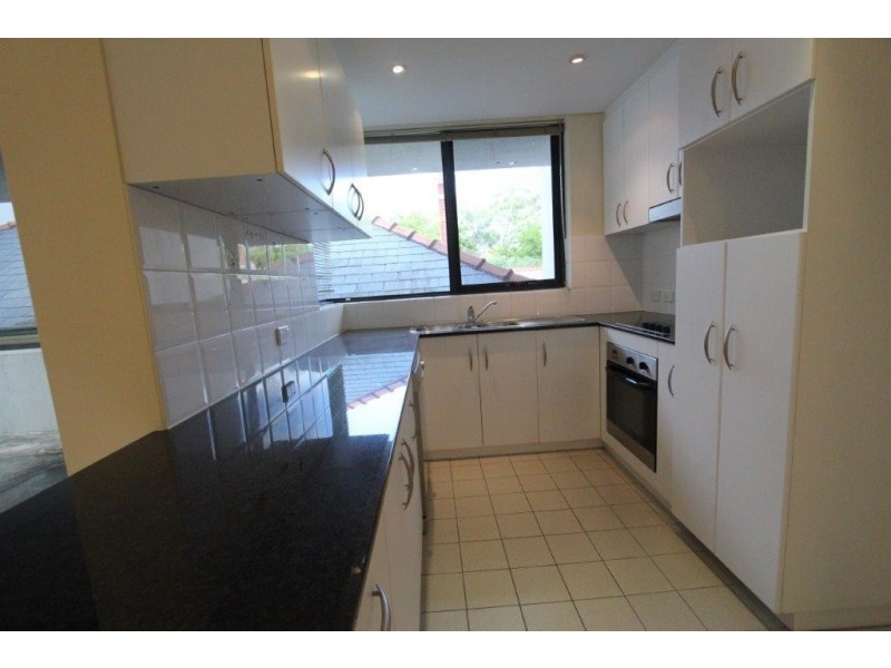 2/34 Kings park Road, West Perth WA 6005