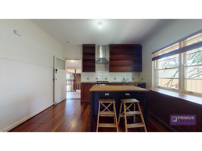 29 Boundary Road, St James WA 6102