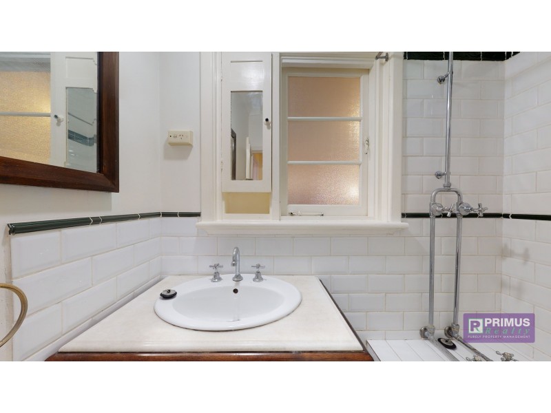 29 Boundary Road, St James WA 6102