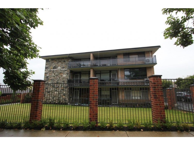 3/30 Preston Street, Como WA 6152