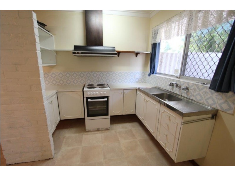 A/4 Garvey Street, Waterford WA 6152