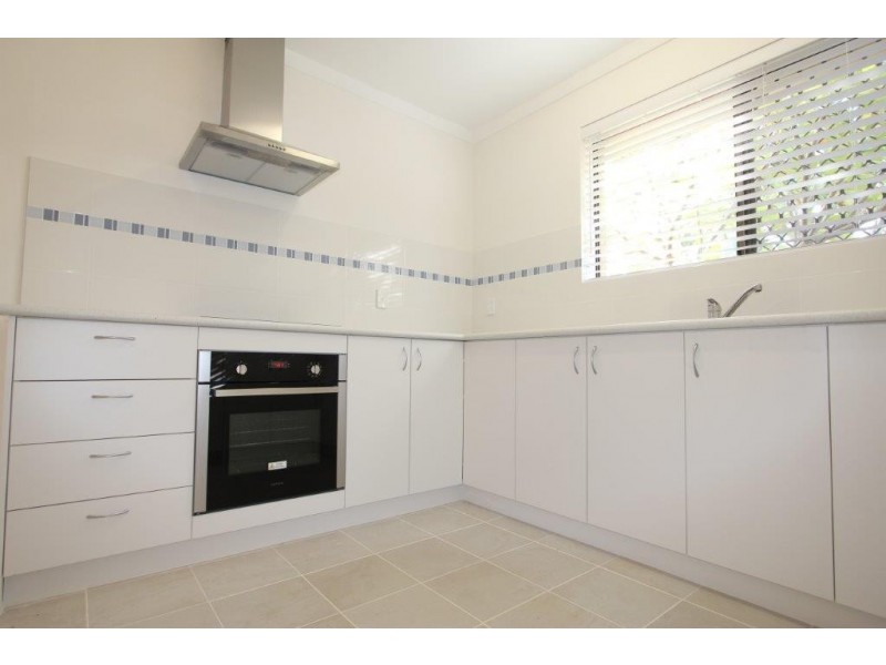 2/74 Robert Street, Como WA 6152