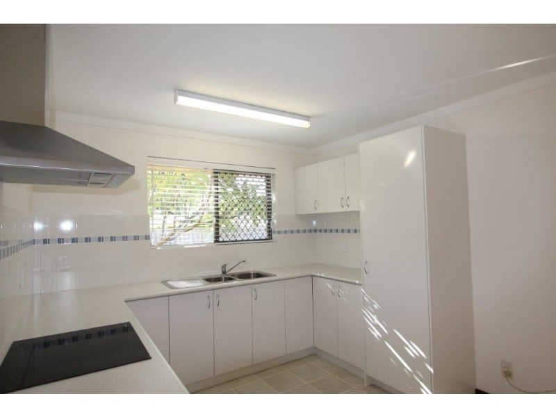 2/74 Robert Street, Como WA 6152