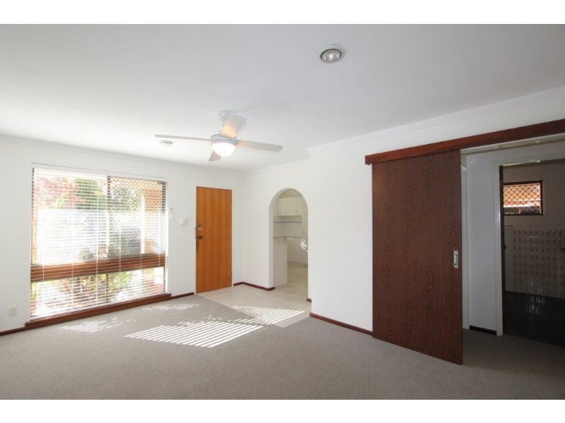 2/74 Robert Street, Como WA 6152