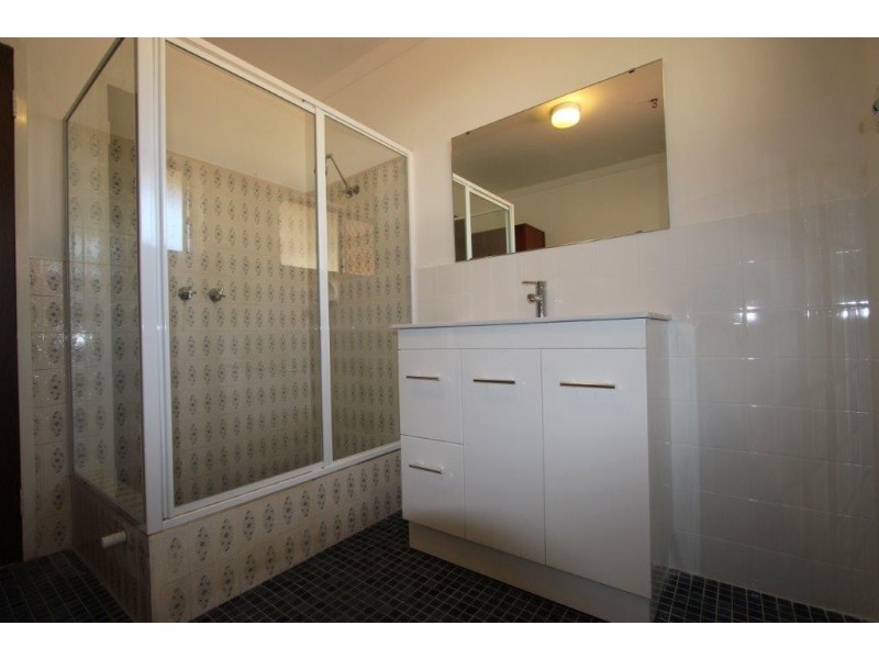 2/74 Robert Street, Como WA 6152