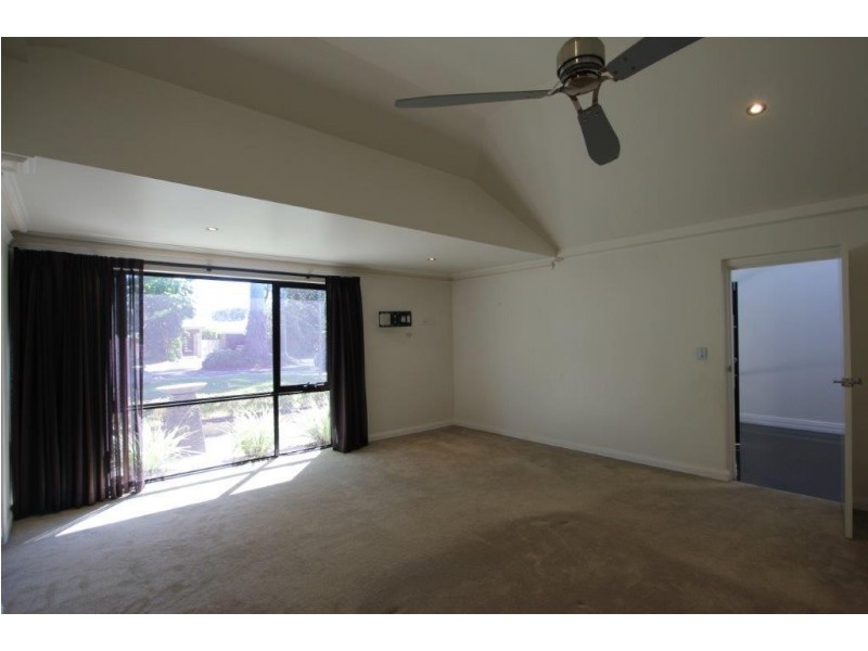 5 Cheyne Walk, Applecross WA 6153