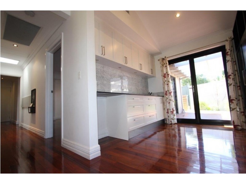 5 Cheyne Walk, Applecross WA 6153