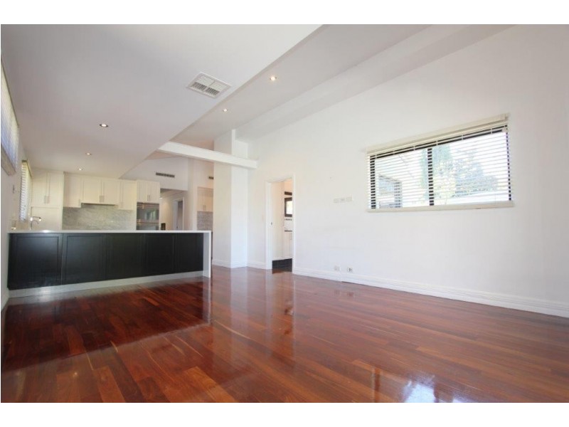 5 Cheyne Walk, Applecross WA 6153
