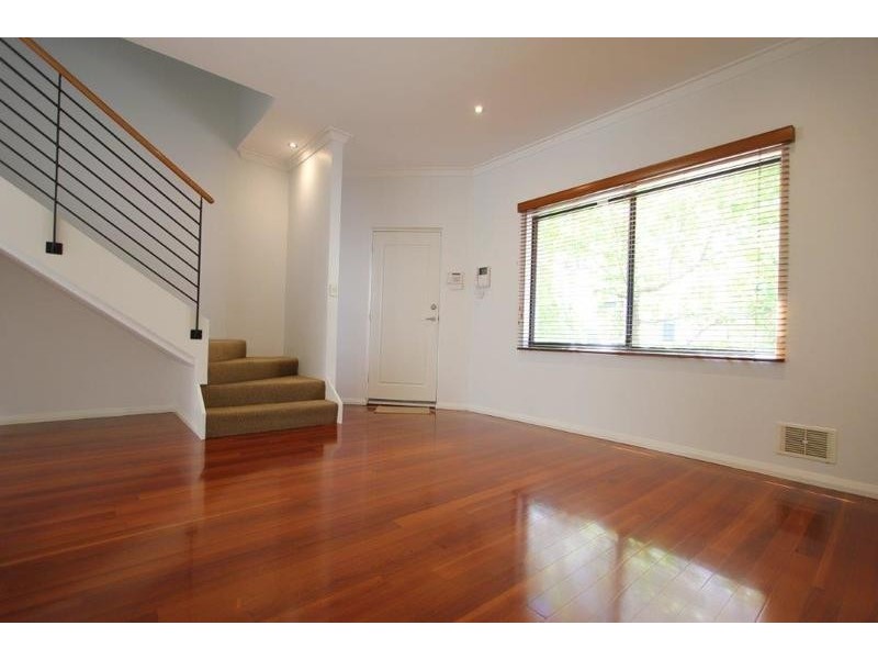 9/18 Robinson Avenue, Perth WA 6000