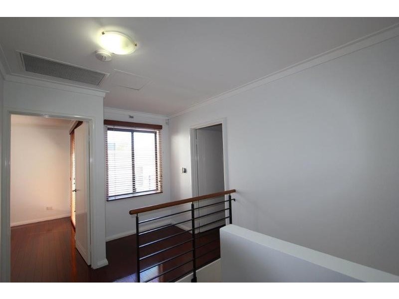 9/18 Robinson Avenue, Perth WA 6000