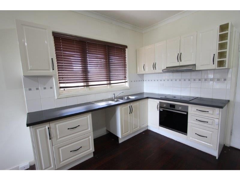 38 Kennerly Street, Cloverdale WA 6105