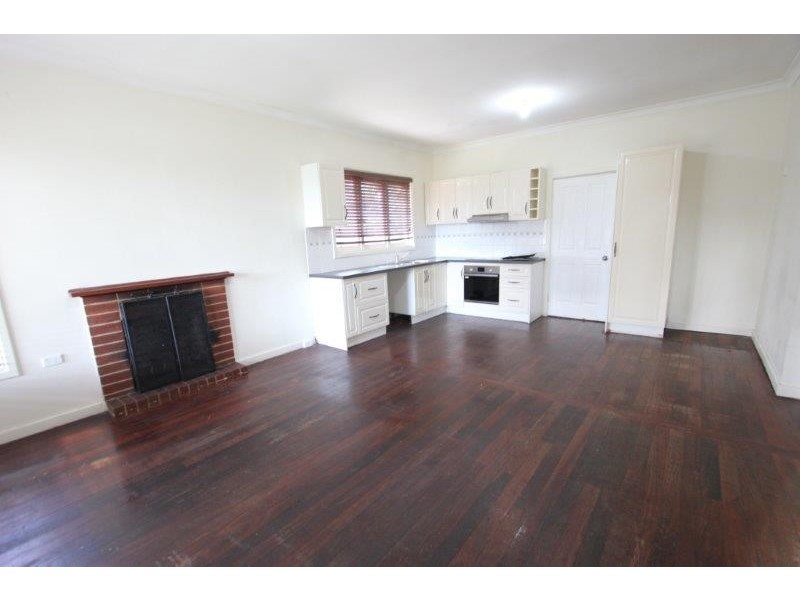 38 Kennerly Street, Cloverdale WA 6105