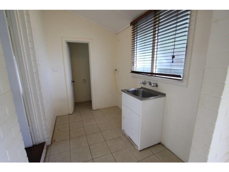 38 Kennerly Street, Cloverdale WA 6105