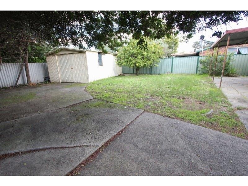 38 Kennerly Street, Cloverdale WA 6105