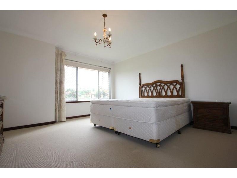 8 Salar Place, Dianella WA 6059