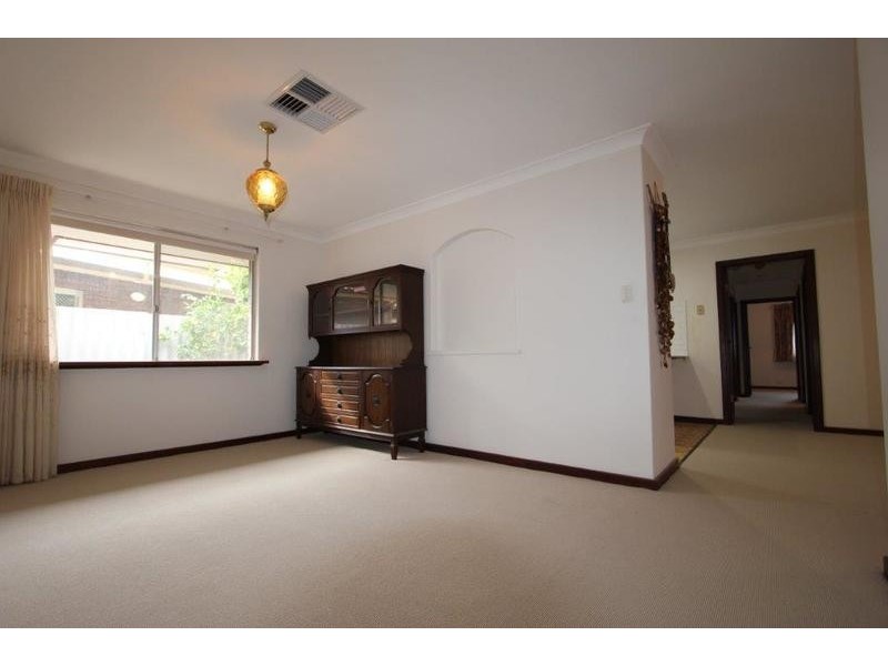 8 Salar Place, Dianella WA 6059