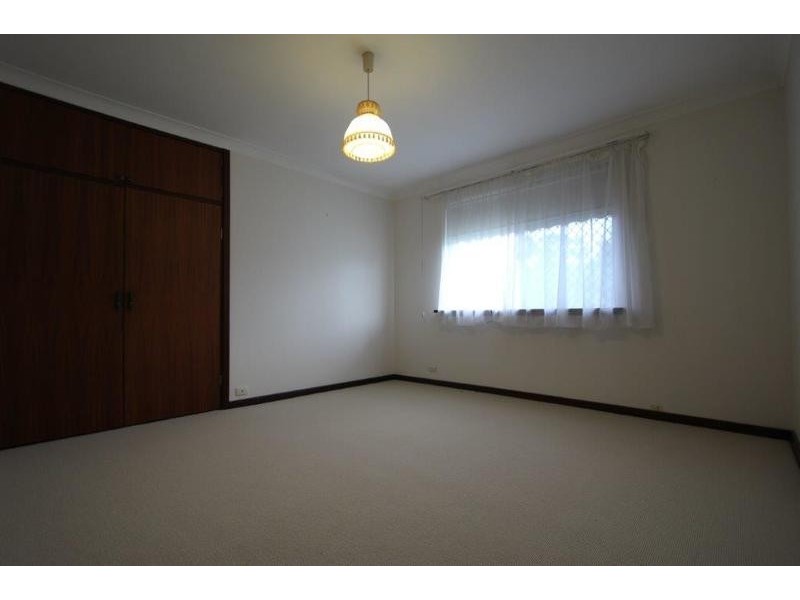 8 Salar Place, Dianella WA 6059