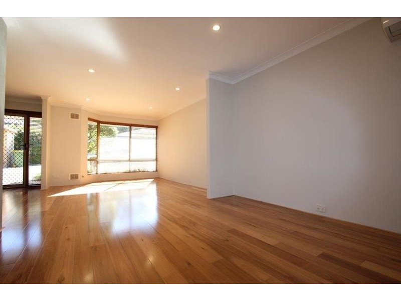4/104 McDonald Street, Como WA 6152