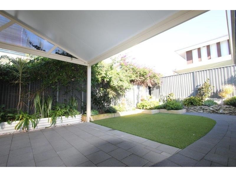4/104 McDonald Street, Como WA 6152