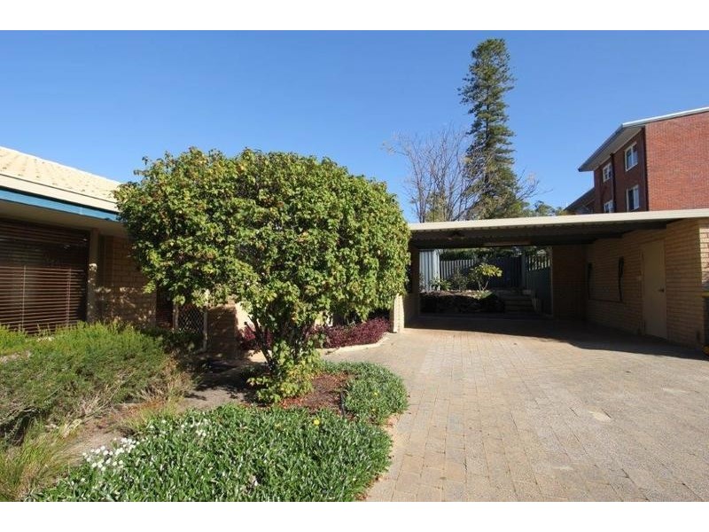 4/104 McDonald Street, Como WA 6152