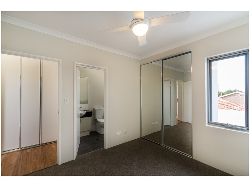 2/334 Belmont Avenue, Kewdale WA 6105