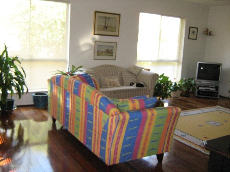 33 Gwenyfred Road, Kensington WA 6151