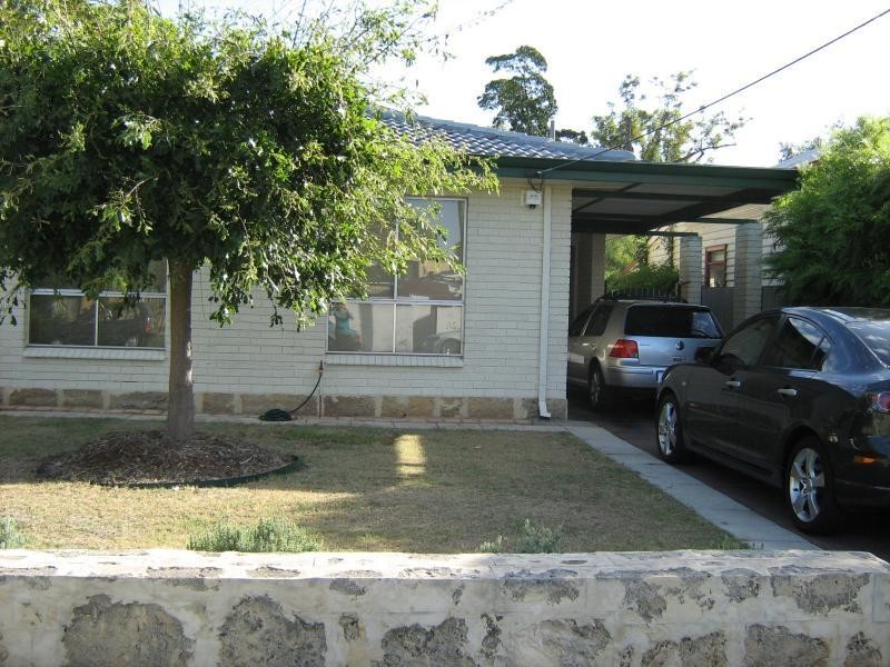 33 Gwenyfred Road, Kensington WA 6151