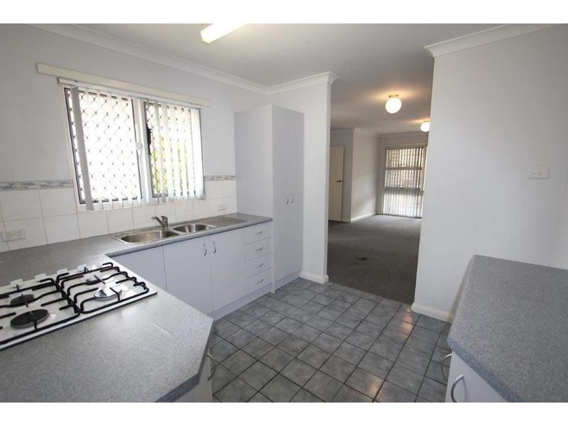 25 Rambures Way, Hamilton Hill WA 6163