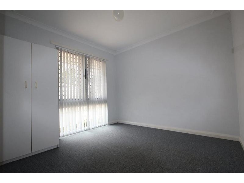 25 Rambures Way, Hamilton Hill WA 6163