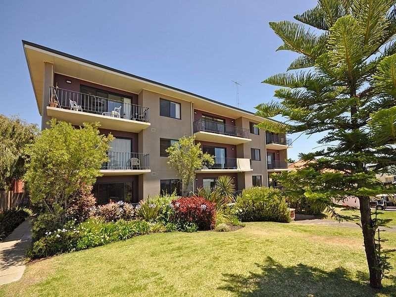 4/7 Napier Street, Cottesloe WA 6011