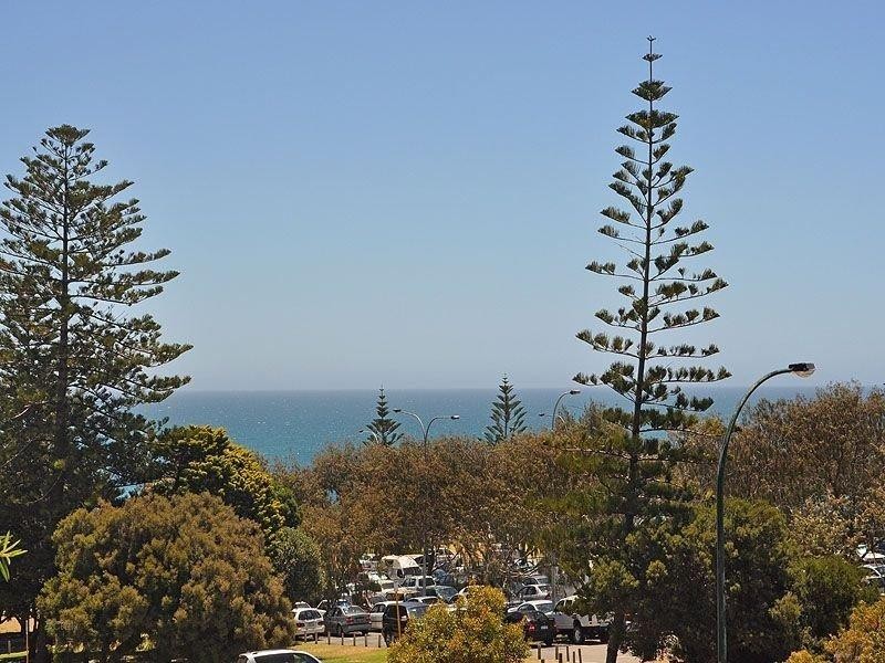 4/7 Napier Street, Cottesloe WA 6011