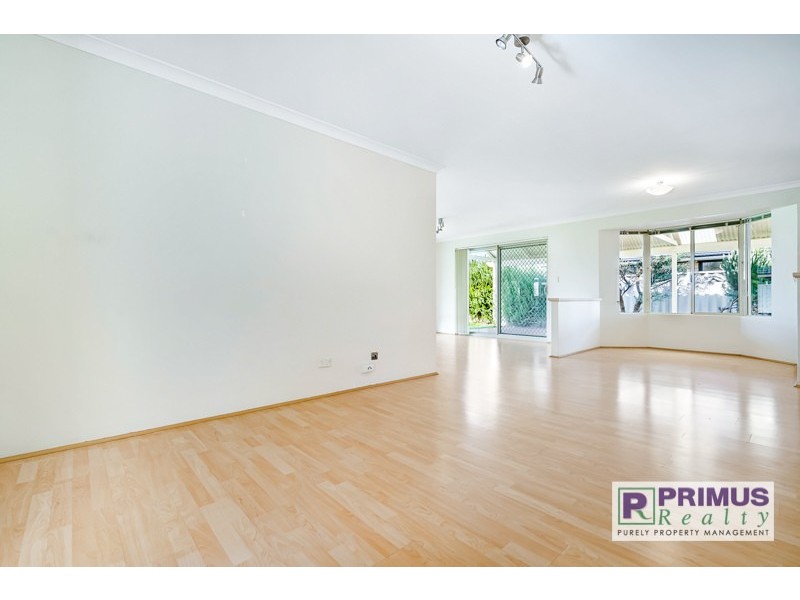 27 Avon Crescent, Atwell WA 6164