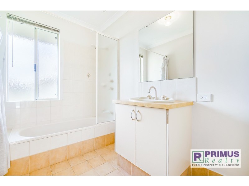 27 Avon Crescent, Atwell WA 6164