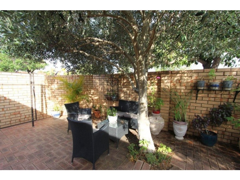 1/67 McMillan Street, Victoria Park WA 6100