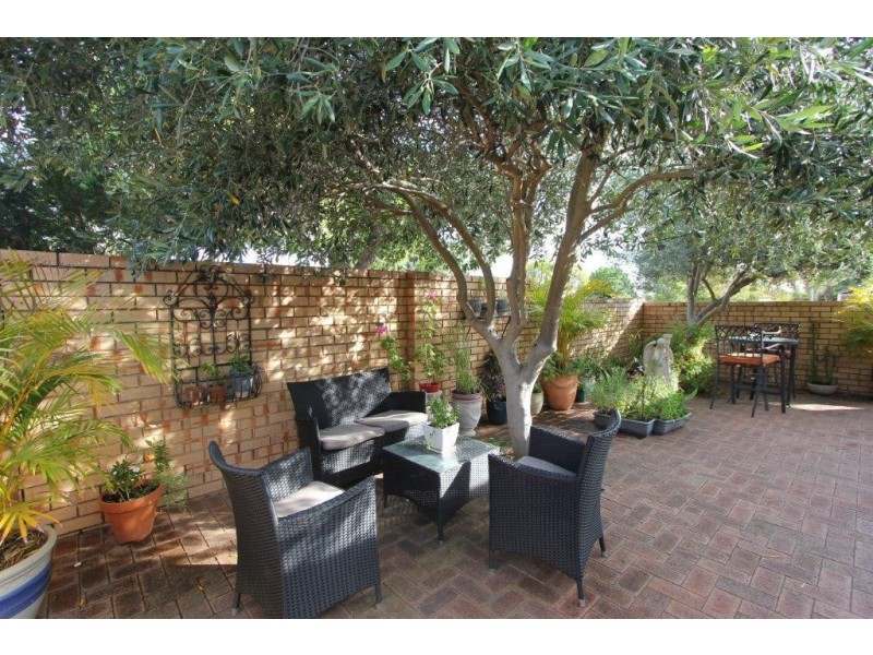 1/67 McMillan Street, Victoria Park WA 6100