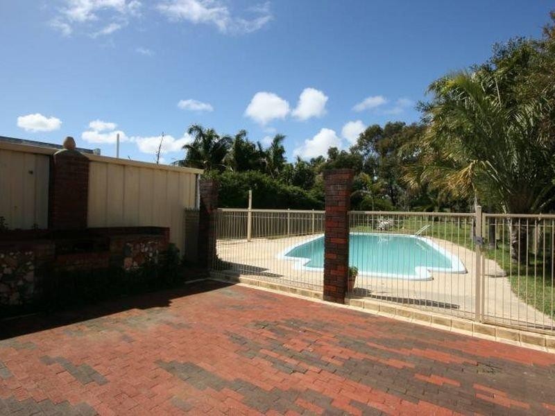 54 Davilak Avenue, Hamilton Hill WA 6163