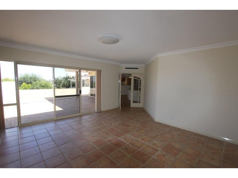92 Paramatta Road, Doubleview WA 6018