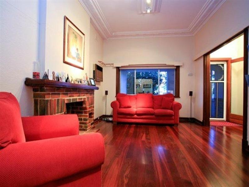 7 Salisbury Street, St James WA 6102