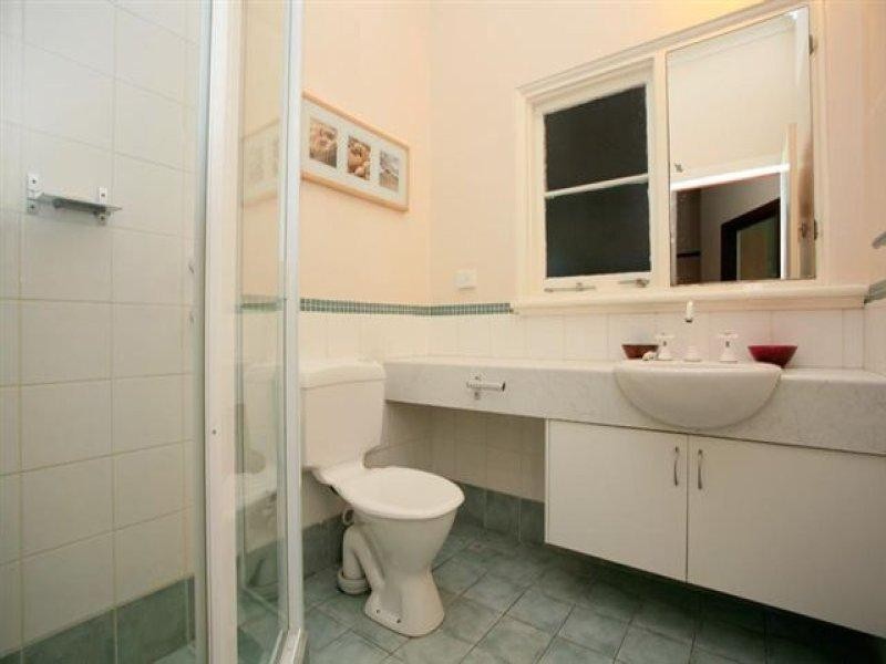 7 Salisbury Street, St James WA 6102