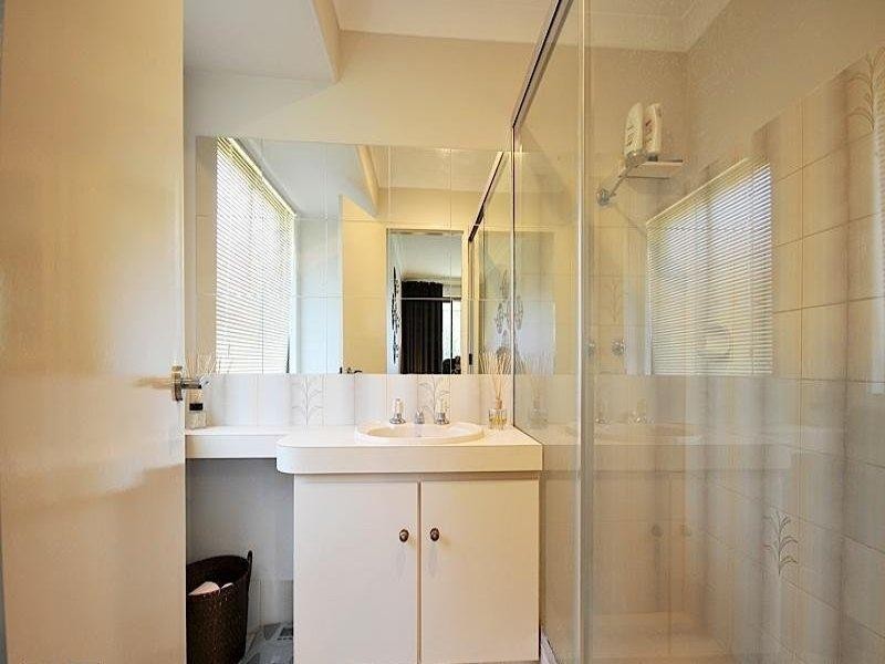 12 Angle Place, Mullaloo WA 6027