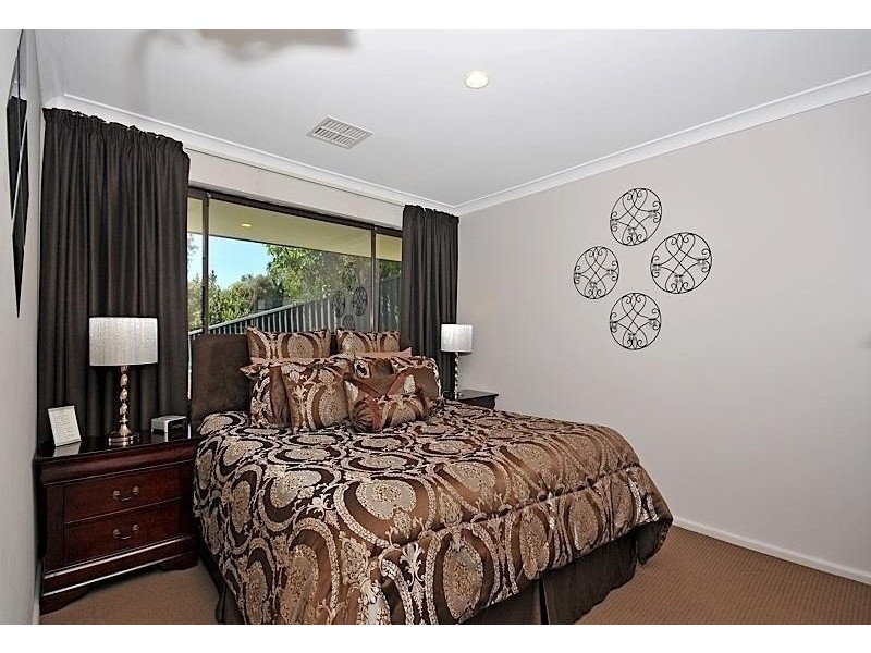 12 Angle Place, Mullaloo WA 6027